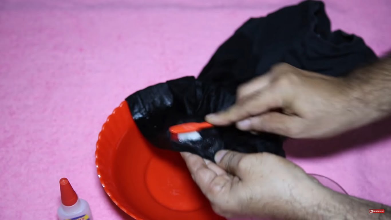 Does Regular Gorilla Glue Work On Fabric? [InDepth Explanation]